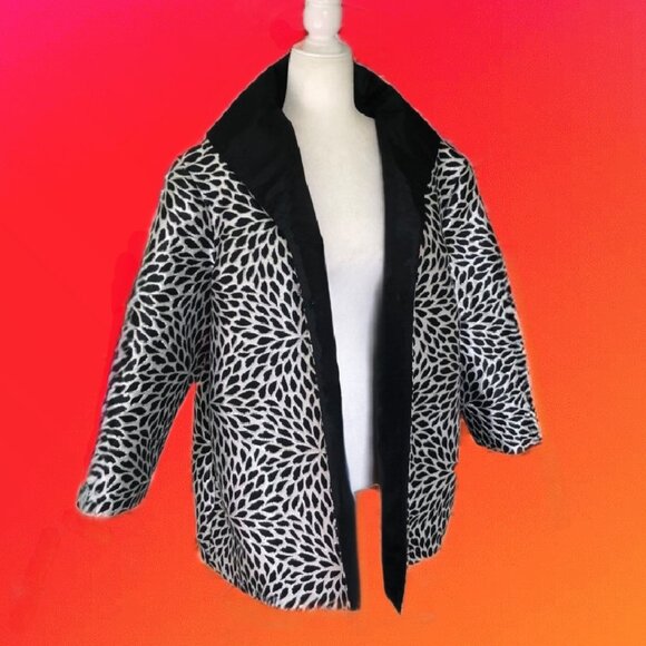 JULIE'S Quality Couture Paris Black and Silver Burst Design Jacquard Coat Sz XL - Picture 4 of 6